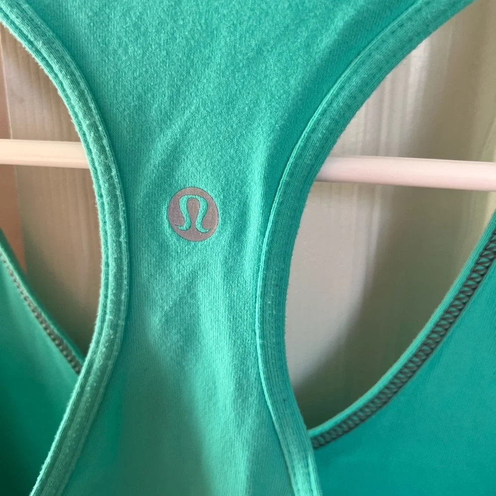 Lululemon size 4 light green tank top - Picture 3 of 4